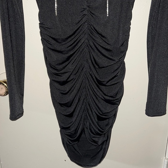WindsorMesh Ruched Black Mini Dress 👗 - Picture 5 of 9